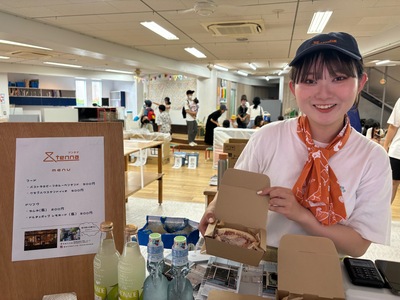 スタッフの山田さん