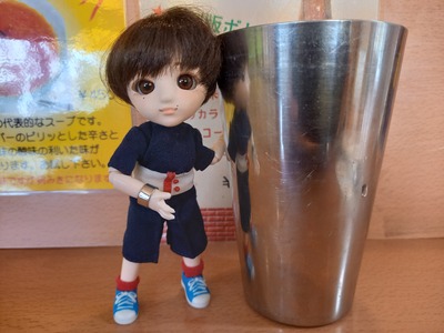 水の入ったコップ