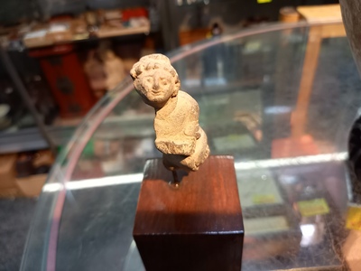 ガンダーラ石仏台座のレリーフの一部