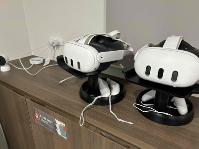 2台のVRゴーグル