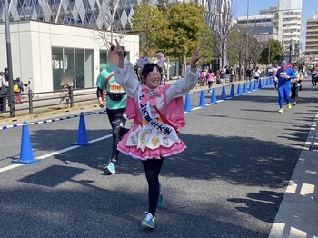 走るメトロポリちゃん5