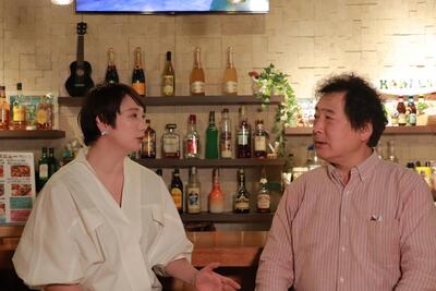 思い出を語り合う二人