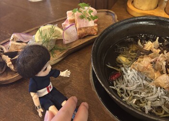 Ajilloのアヒージョとちびナカノさん