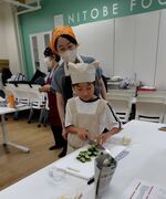 きゅうりを切る